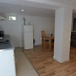 L'entre Deux Apartment Entrelacs