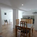 L'entre Deux Apartment Entrelacs